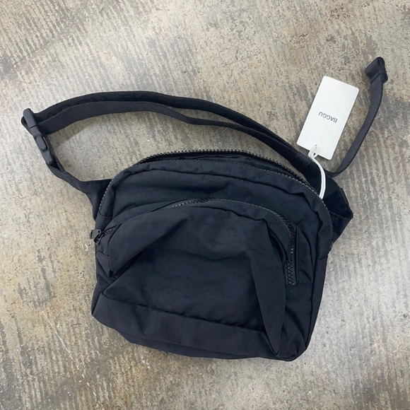 BAGGU Handbags - Brand new Black Fanny pack